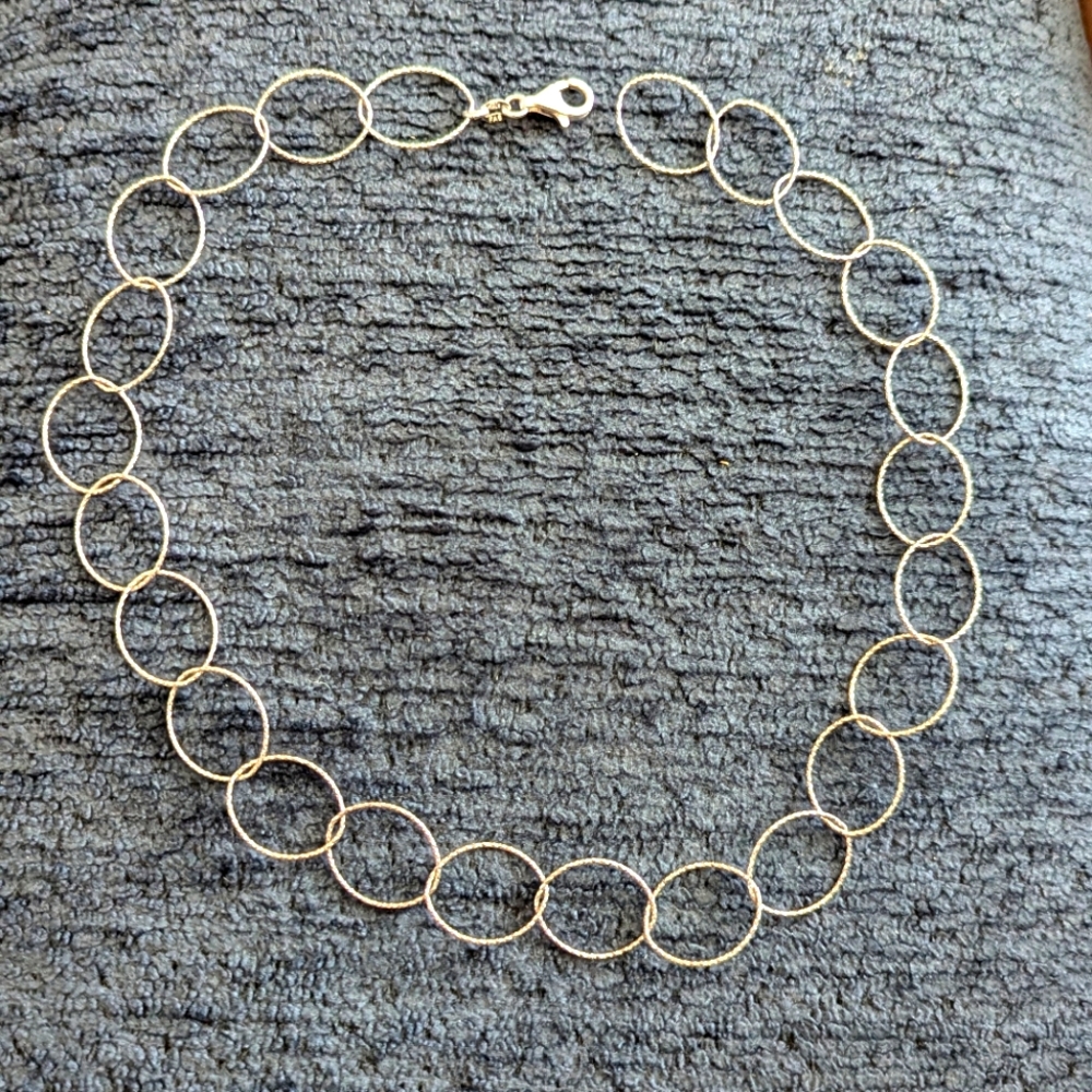 Sterling silver loops necklace